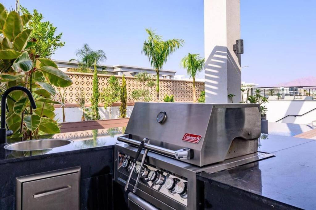 Villa Six Eilat Eksteriør bilde